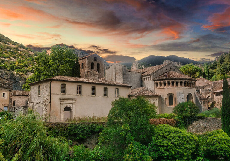 saint guilhem tourisme