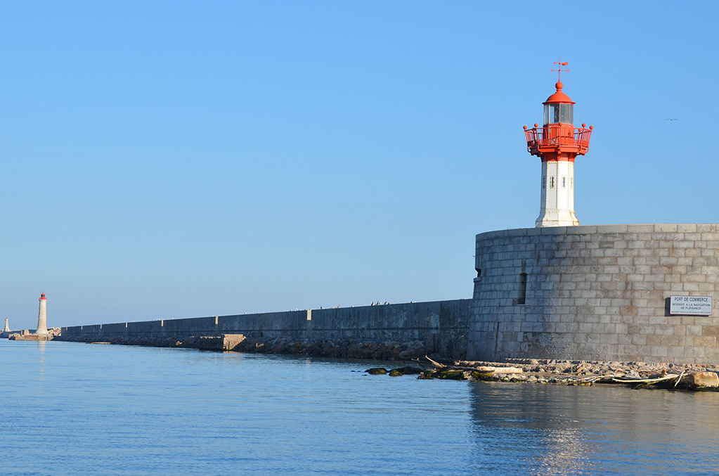 phare de sete camping vias