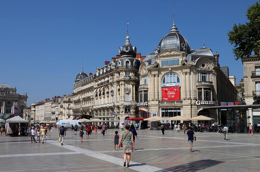 place de la comedie tourisme