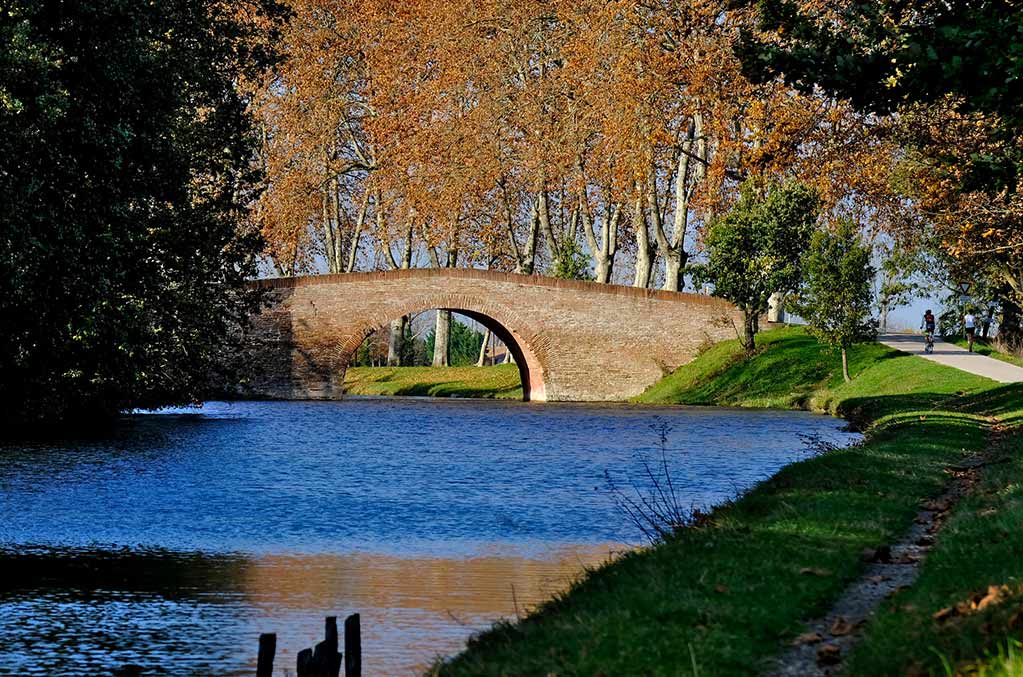 canal du midi a vias